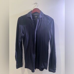 Buttoned shirt with color